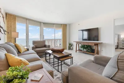 Image de Direct Oceanfront Condo with Breathtaking Views!