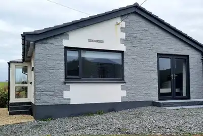Image de The Surf House modern bungalow a stones throw from Widemouth Bay Beach, Bude