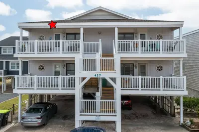 Image de \"Waters Edge 427-A\" - Oceanfront Condo w/ Community Pool, 2 Bedrooms / 2 Bathrooms