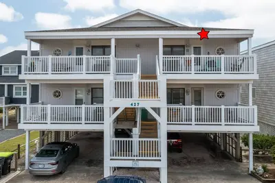 Image de \"Waters Edge 427-B\" - Oceanfront Condo w/ Community Pool, 2 Bedrooms / 2 Bathrooms