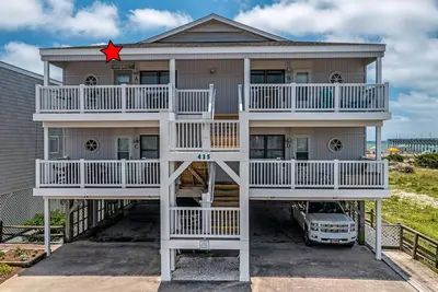 Image de \"Waters Edge 435-A\" - Oceanfront Condo w/ Community Pool, 2 Bedrooms / 2 Bathrooms