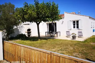 Image de Maison au Vieil calme et tout confort proche des commodités à 400 m des plages