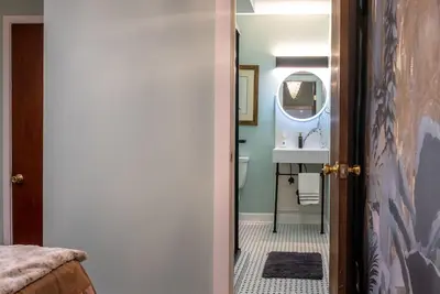 Image de Lower Garden Gem -modern living in a historic house-Clean&Comfortable+Parking