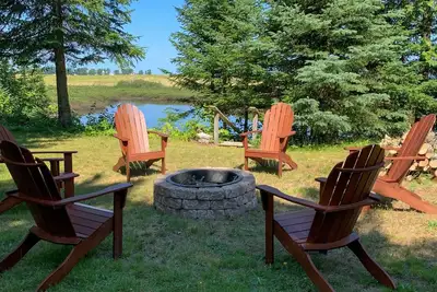 Image de Grand View Cabin - Cozy Cabin on a pond with Lake Superior access and frontage