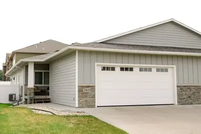 Image de Executive Twin Home in quiet neighborhood located in south central Sioux Falls