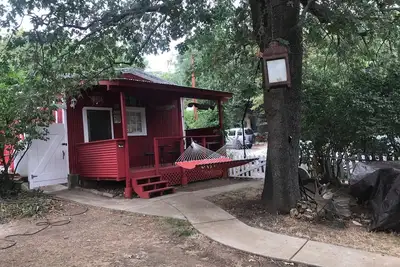 Image de Cute, Cozy and Charming Cabin - In the Heart Of Julian Historic Town