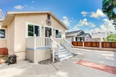 Image de Coastal Oceanside Retreat - Near Beach, Harbor, Pier, Surf, Restaurants