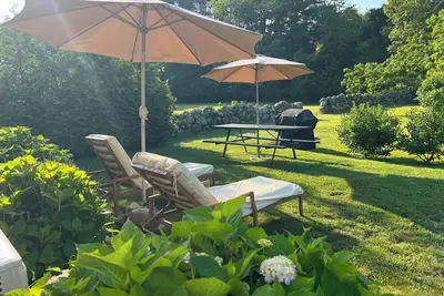 Image de Our quaint guesthouse is perfect for a restful getaway.