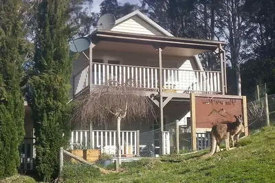 Image de Beautiful Dutch Barn style country house in Merrijig (base of Mt Buller)