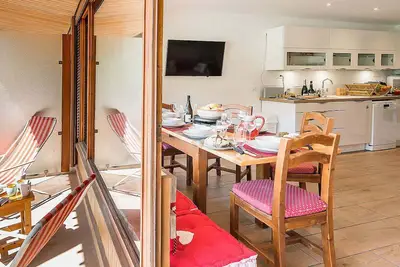 Image de Appt 3* rénové de 55m² avec services hôteliers, balcon et vue lac - Tignes