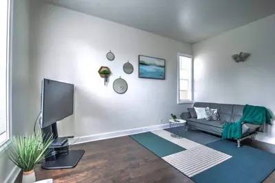 Image de Cozy 2 bdr Appt at heart of Capitol Hill