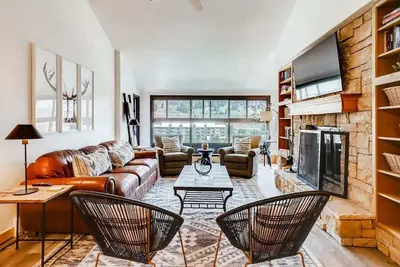 Image de True Ski In/Out Luxury Condo w/ fireplace, views