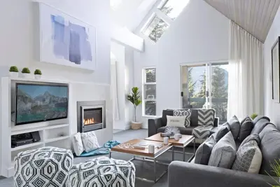 Image de The Blackcomb Lookout -4bd/3ba Slopeside Lodge