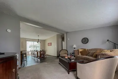 Image de Vacation Delight-Two blocks from boat launch, park, beach and popular Newman St.