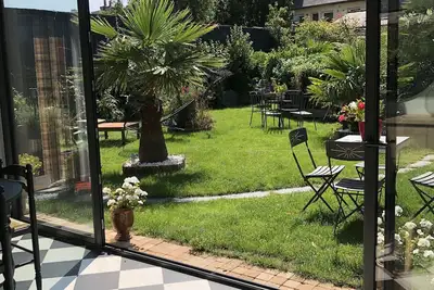 Image de Maison calme fond de jardin, terrasse, plages à 15mn, tout à proximité.