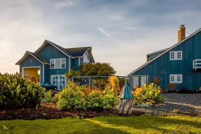 Image de Waterfront Studio Private Guest Suite at Dungeness Barn House