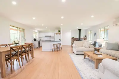 Image de Darcy Brown House | Modern Country Escape