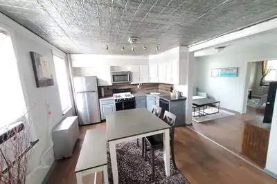 Image de Superb-2br*1min to Train*5mns to Manh*15ms Mdtwn! . . . . .