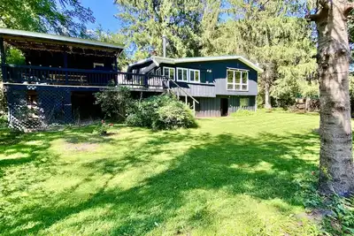 Image de Waterfront Cabin Walkable to Everything!