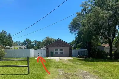 Image de 1/1 Guesthouse 6mi from Beach for Perfect Getaway