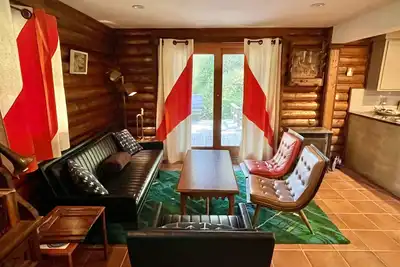 Image de The Knotty Oak - Sugar Pine Cabin - House #2 of 3 Walk to Philo wineries\/dinner!