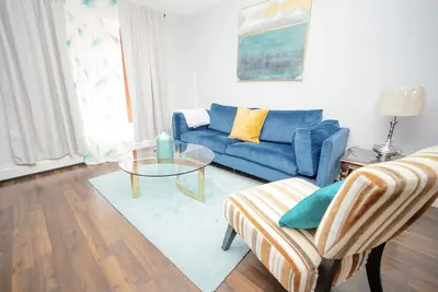 Everything Near By • Free Parking • Fully Equiped