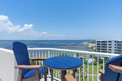 Image de **Newly Renovated**New Photos*Destin West - Heron Ph05 -3br Penthouse! Rooftop Hot Tub!