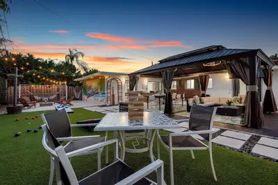 Image de Backyard Paradise: Gazebo, Outdoor Tv, Grill, Sandpit – Perfect Getaway