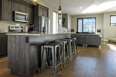 Image de Spacious 3-bedroom home with ski in/out access to Orient Chair and private hot tub!