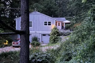 Image de Peacock Garden Cottage, A Unique Upstate Find