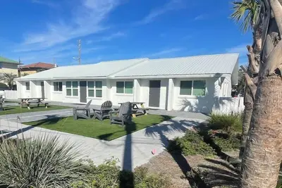 Image de 3 Barracuda Cottage on Okaloosa Island