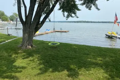 Image de Lakefront home with 3 bedrooms, 2 baths, great for groups up to 10