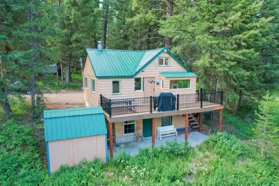 Image de Short Drive to West Yellowstone! Wooded Yard! Beautiful Views and Nearby Recreation!