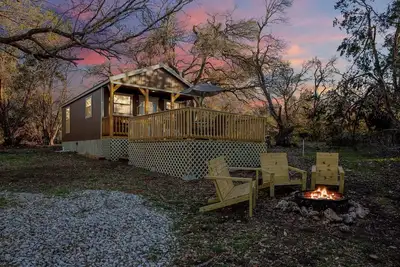 Image de 3 One Bedroom Country Cabins on a Secluded 10+ Acres
