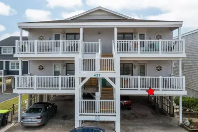 Image de \"Waters Edge 427-D\" - Oceanfront Condo w/ Community Pool, 2 Bedrooms / 2 Bathrooms
