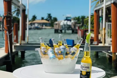 Image de Waterfront Marco Home\nPool/Tiki/BikeToTheBeach/Dock w/DirectOceanAccess