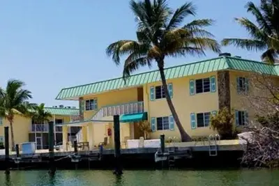 Image de Waterfront 2Br/2ba Condo with boat slip, ramp and pool.