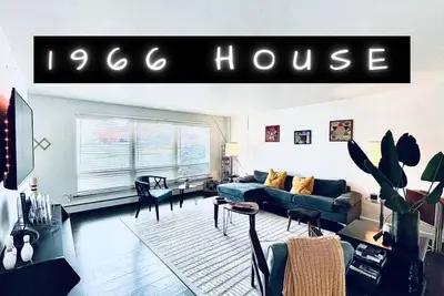 Image de 🏈 Minutes from Lambeau • 5 bdrms • Heated Garage • Home Theatre • Game Room