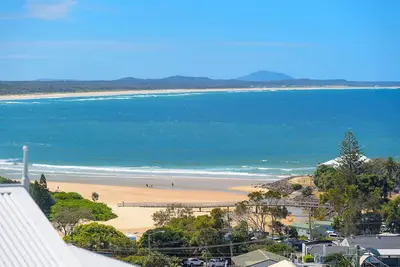 Image de Fantastic Views In Super Handy Location