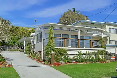 Image de Beautiful Beach Cottage In The Centre Of Town