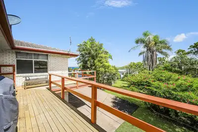 Image de Large Family Home With Ocean Views Suit Extended Families