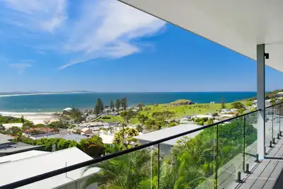 Image de High End Finishes And Unbeatable Views!