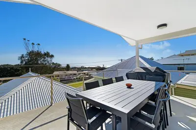 Image de Stunning Entertaining Deck With Ocean Views