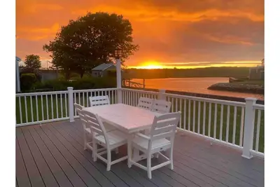 Image de Luxury Waterfront Home - Private Dock - Near Beach
