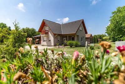 Image de Modern Retreat Located Just Outside Gyor - Spacious Rooms and Comfortable Beds!