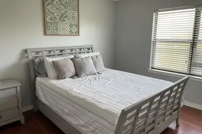Image de 2 Bed 2. 5 Bath in Gulf Breeze Sleeps 6