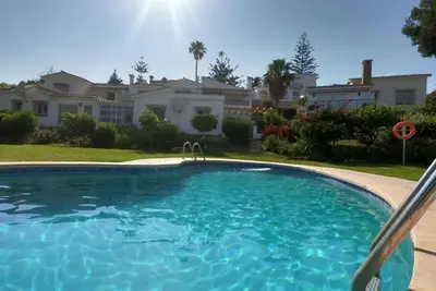Image de Spacious Studio on the beach with pool. Book Now! Last Days