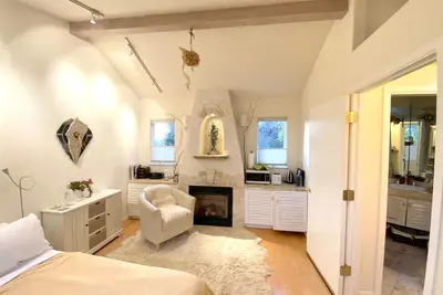 Image de Serene Montclair Getaway