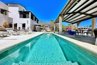 Image de Hillside Seaview Oasis #1 w/ Heated Pool, 10 Minute Walk to Beach