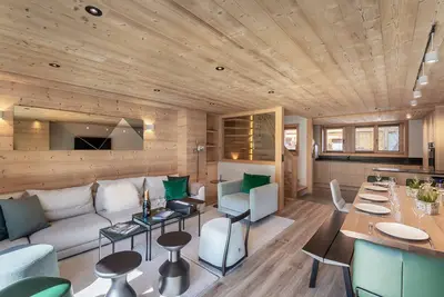 Image de Chalet moderne à Méribel avec 5 chambres, sauna et accès rapide aux pistes
